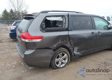 2011 Toyota Sienna Le V6 из США, поврежденный, VIN 5TDKK3DCXBS095918